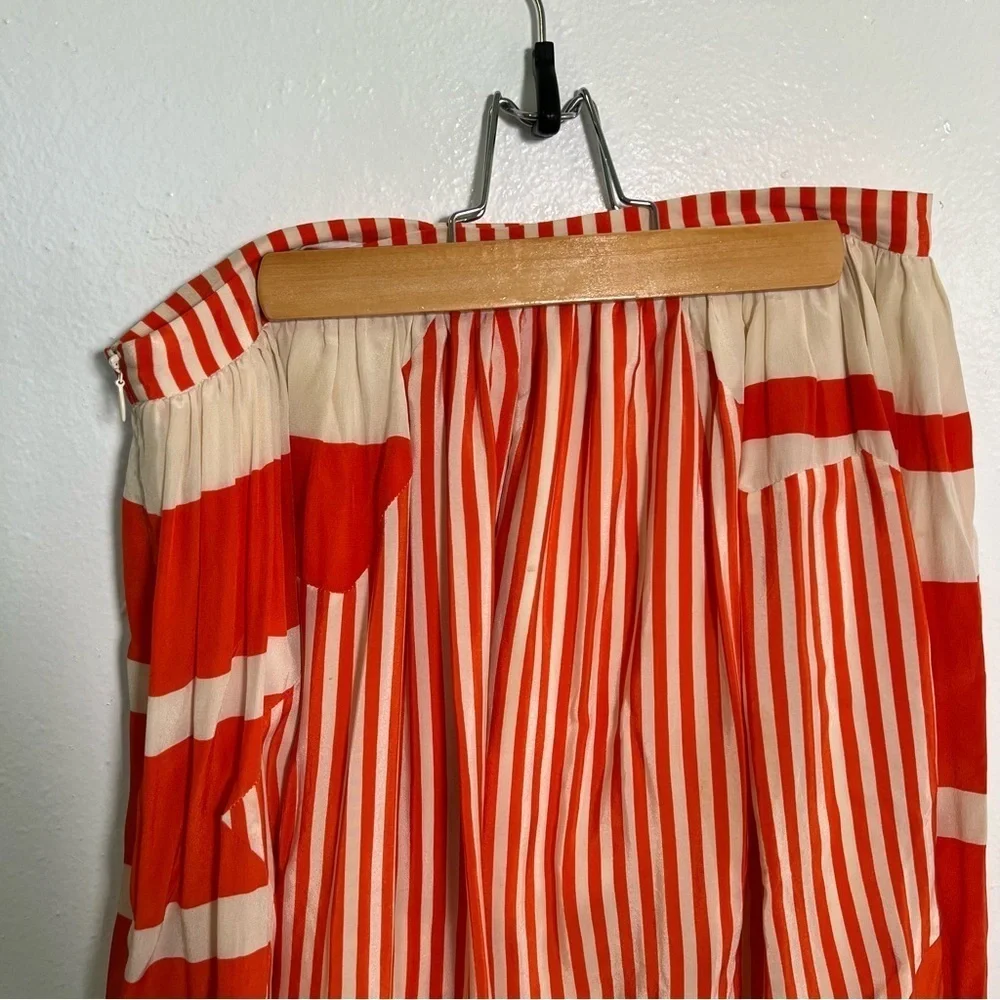 Twinkle by Wenlan Women's Size 6 A-Line Skirt Orange Cream Stripes Zip Side Silk